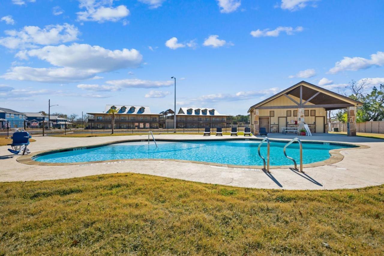 Old Mill Resort 新布朗费尔斯 外观 照片
