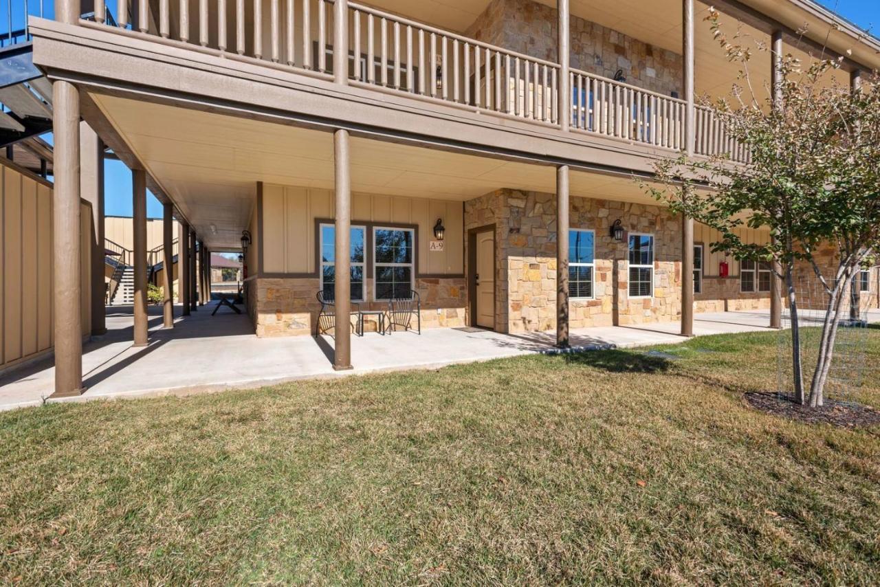 Old Mill Resort 新布朗费尔斯 外观 照片